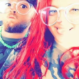 Meet your Posher, Caitlin